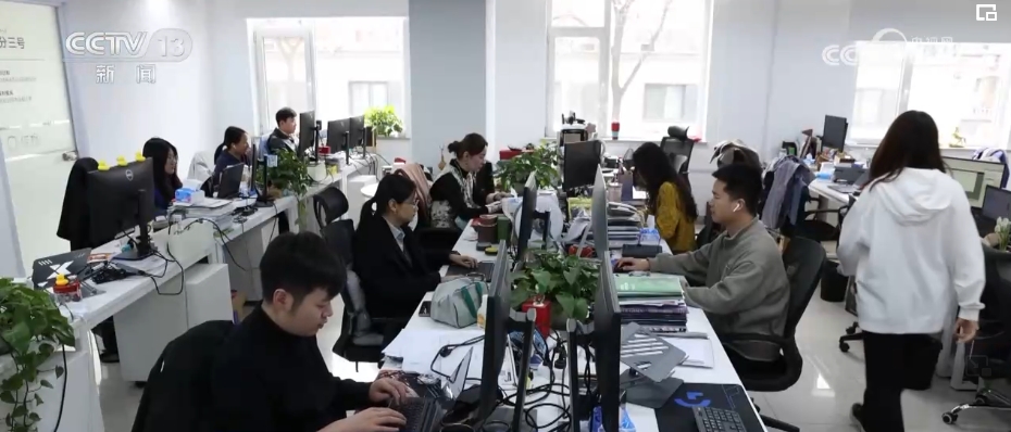 “種地種出成就感”！衛(wèi)星巡田、遠(yuǎn)程田管農(nóng)業(yè)生產(chǎn)煥發(fā)新活力