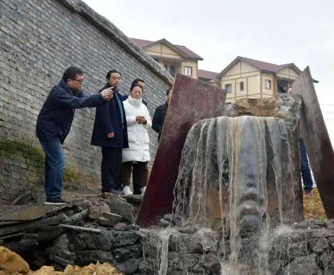 衛(wèi)星有“散光”？洞庭湖被挖2000畝沒(méi)發(fā)現(xiàn)！農(nóng)民蓋個(gè)牛棚逮個(gè)