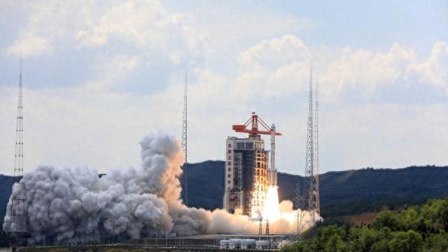 【前瞻分析】2025年中國(guó)商業(yè)遙感衛(wèi)星商業(yè)模式及行業(yè)政府場(chǎng)景分析